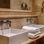 فندق Charembeau 3*