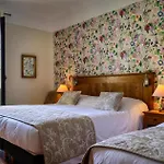 Charembeau Hotel 3*