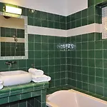 Hotell Charembeau 3*
