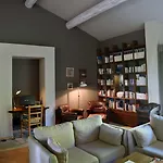 Hotel Charembeau