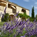 Charembeau Hotell 3*