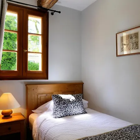 Charembeau Hotell 3*
