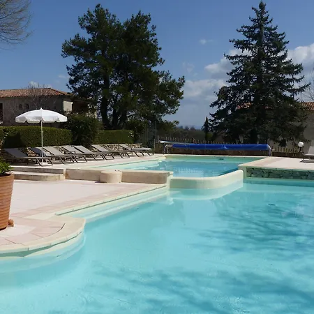 Charembeau 3*
