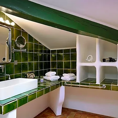 Charembeau Hotel