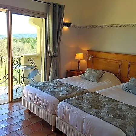 Hotel Charembeau 3*