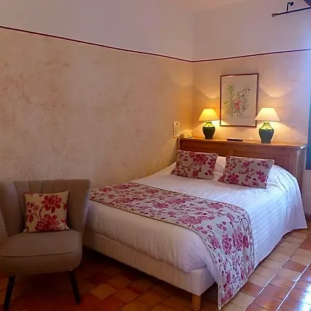 Charembeau Hotel