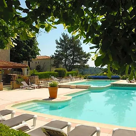 Charembeau 3*