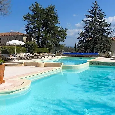 Charembeau Hotel
