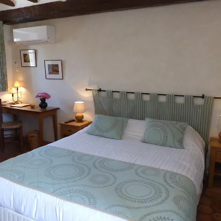 Charembeau 3* Форкалькье
