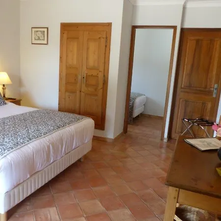 Charembeau 3*