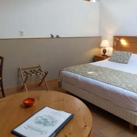 Charembeau Отель