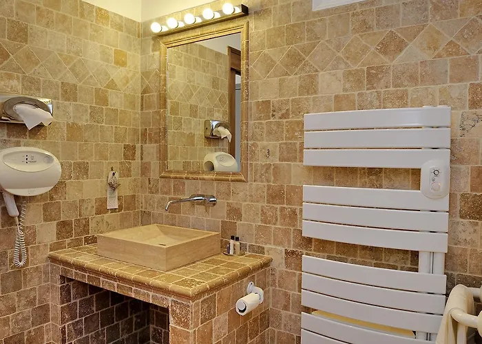 Hotel Charembeau Forcalquier